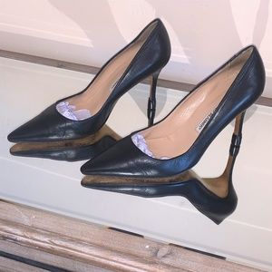 Manolo Blahnik Black Leather Pumps